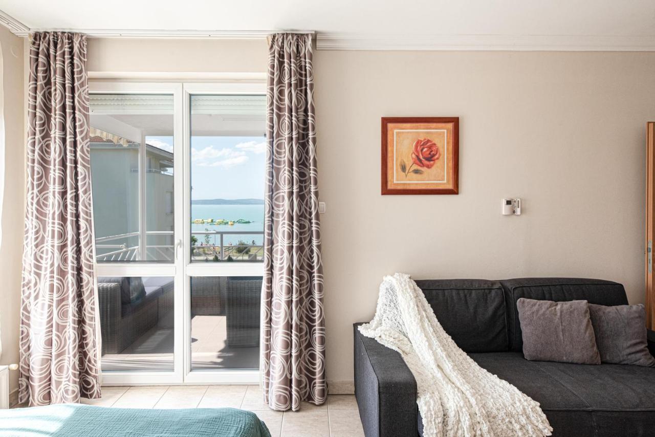 Lakeside Family Apartment Siófok Esterno foto