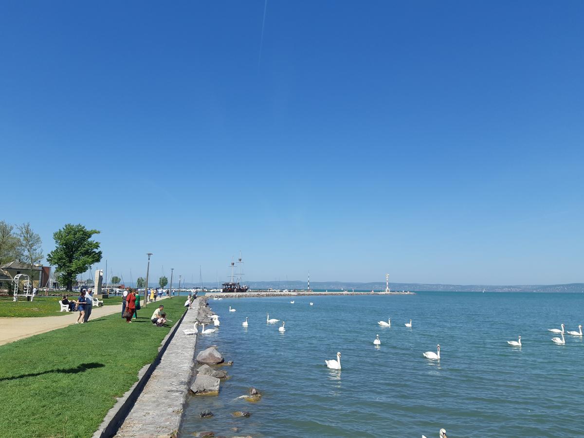 Lakeside Family Apartment Siófok Esterno foto